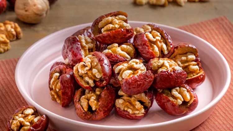 خرما و گردو