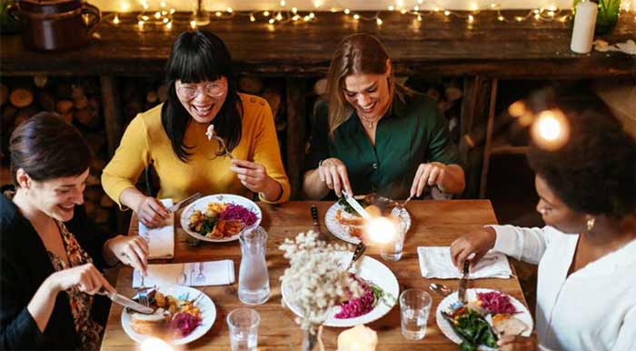 رسوم فرلنسه رسم نادر بودن بردن باقیمانده غذا در فرانسه