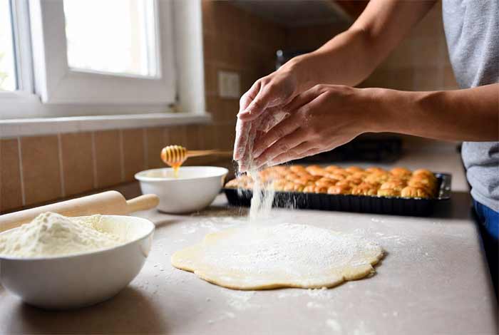 4 طرز تهیه خمیر باقلوا بدون ماست+ فوت و فن ها